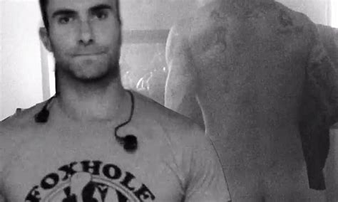 adam levine naked photo|Maroon 5’s Adam Levine Poses Nude for Prostate Cancer。